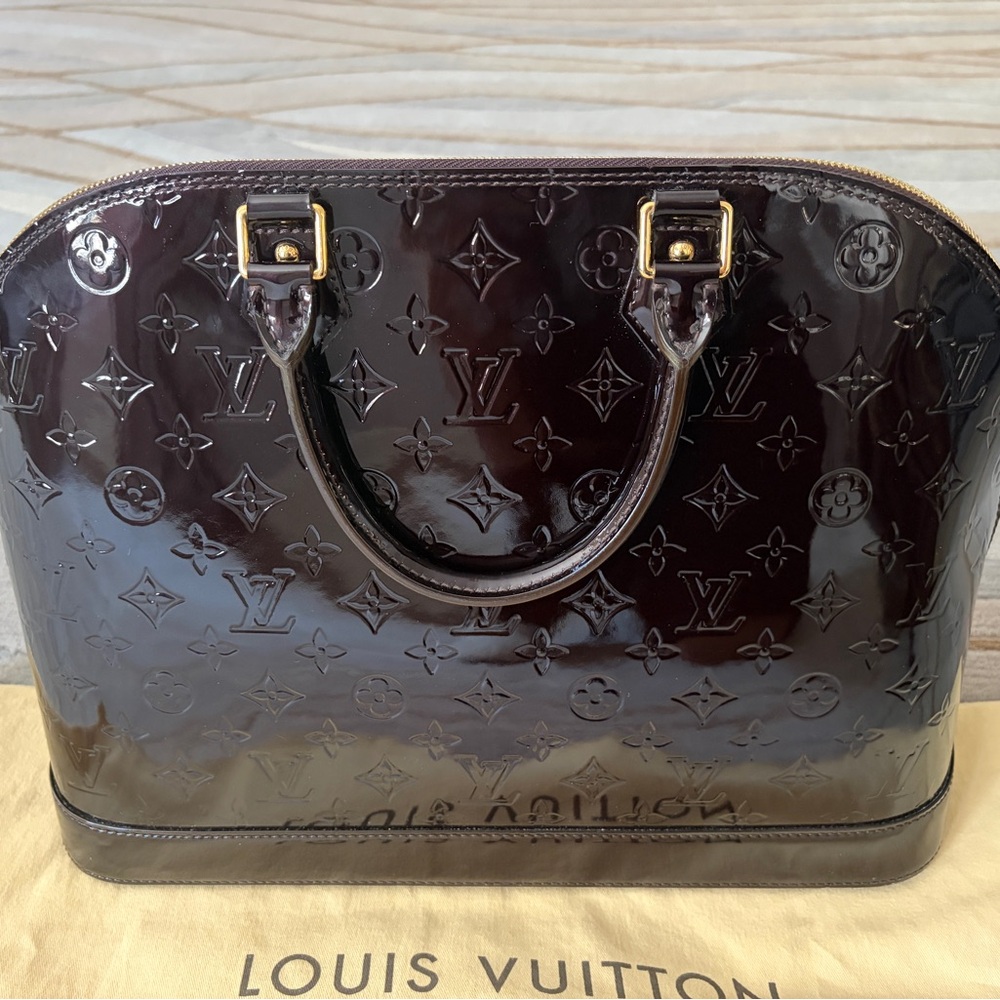 Louis Vuitton Alma patent leather monogram bag - Picture 2 of 10